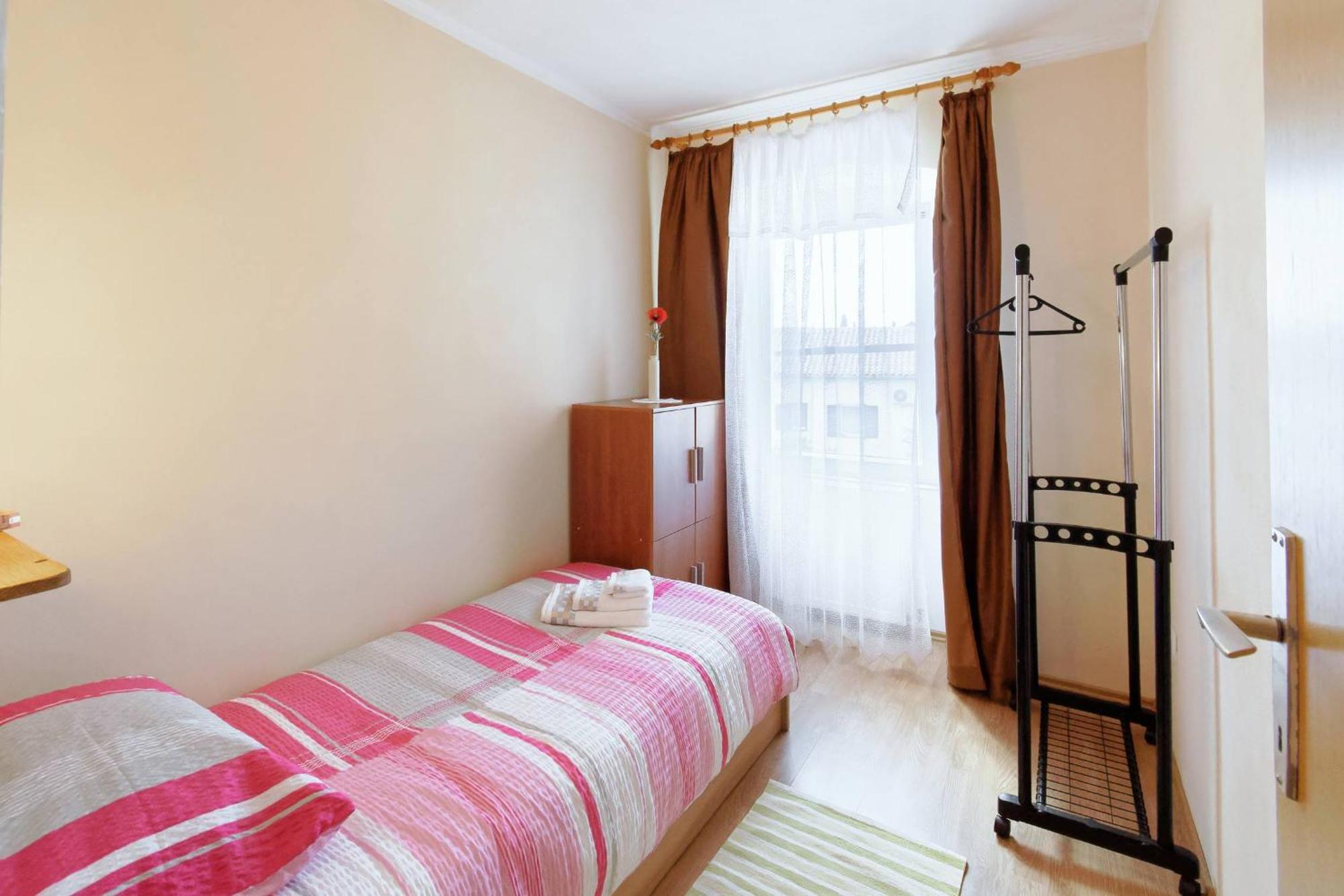 Apartments Viola By Rent Istria Momjan Exteriör bild