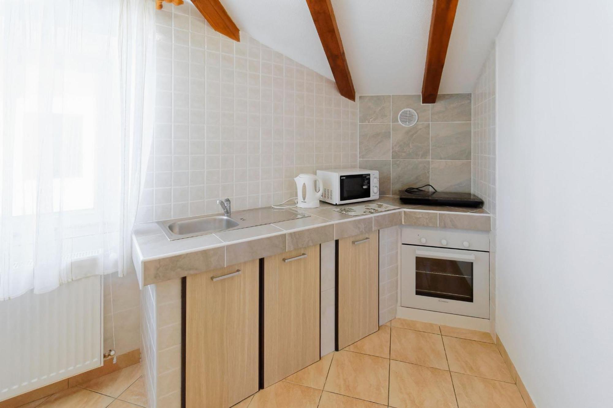 Apartments Viola By Rent Istria Momjan Exteriör bild