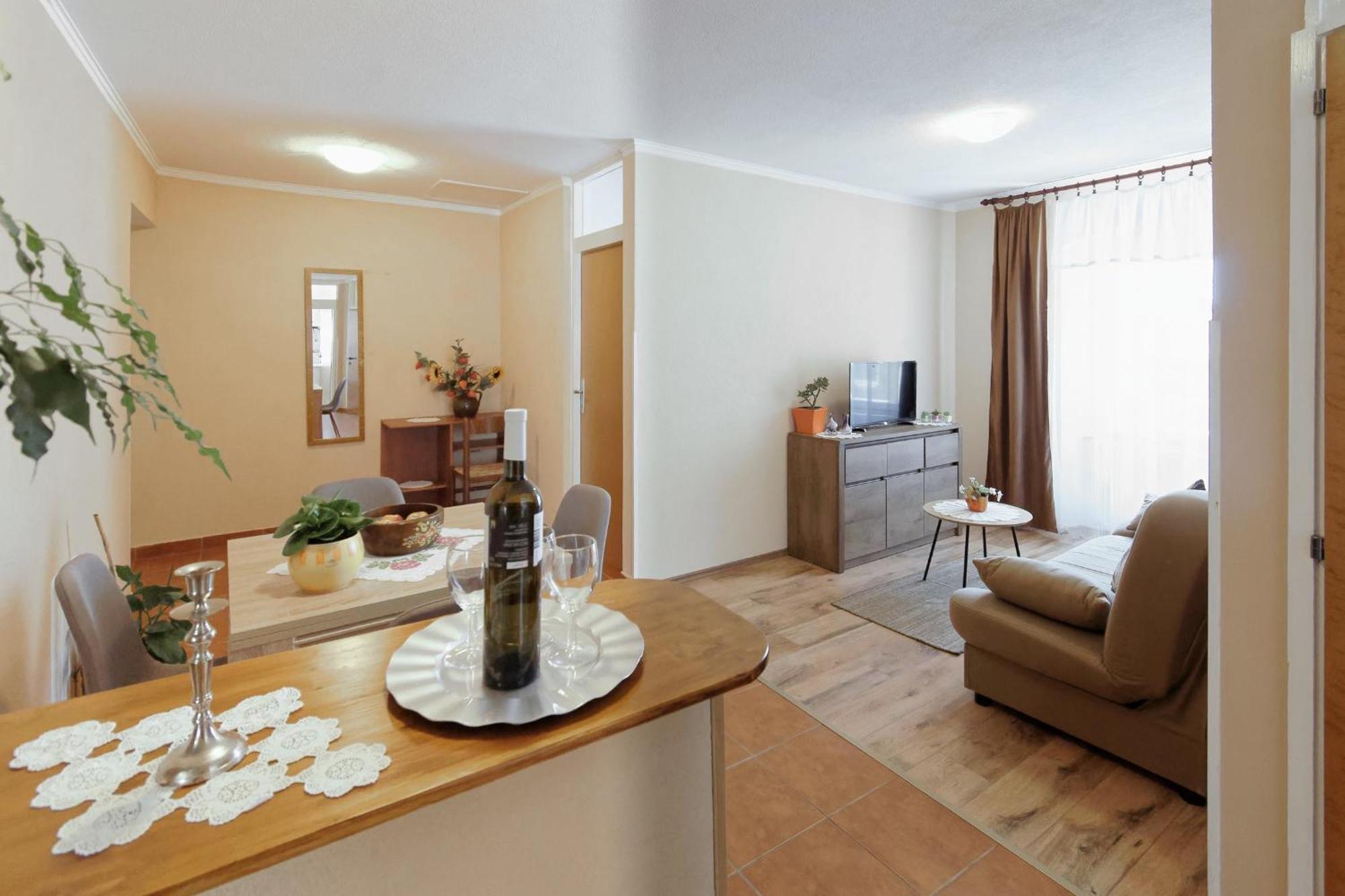 Apartments Viola By Rent Istria Momjan Exteriör bild