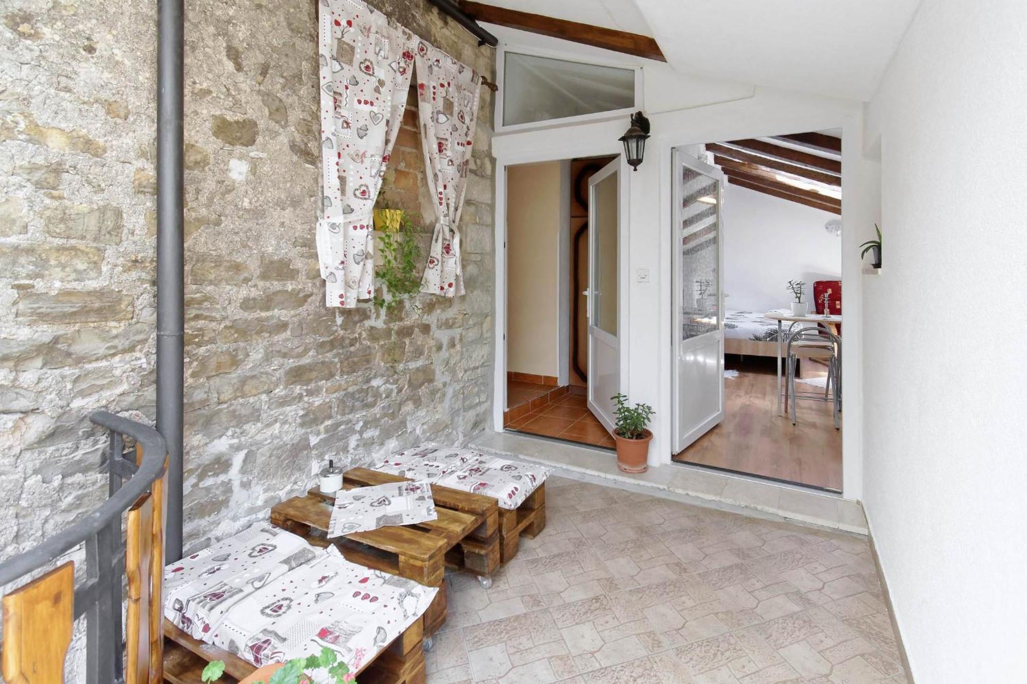 Apartments Viola By Rent Istria Momjan Exteriör bild