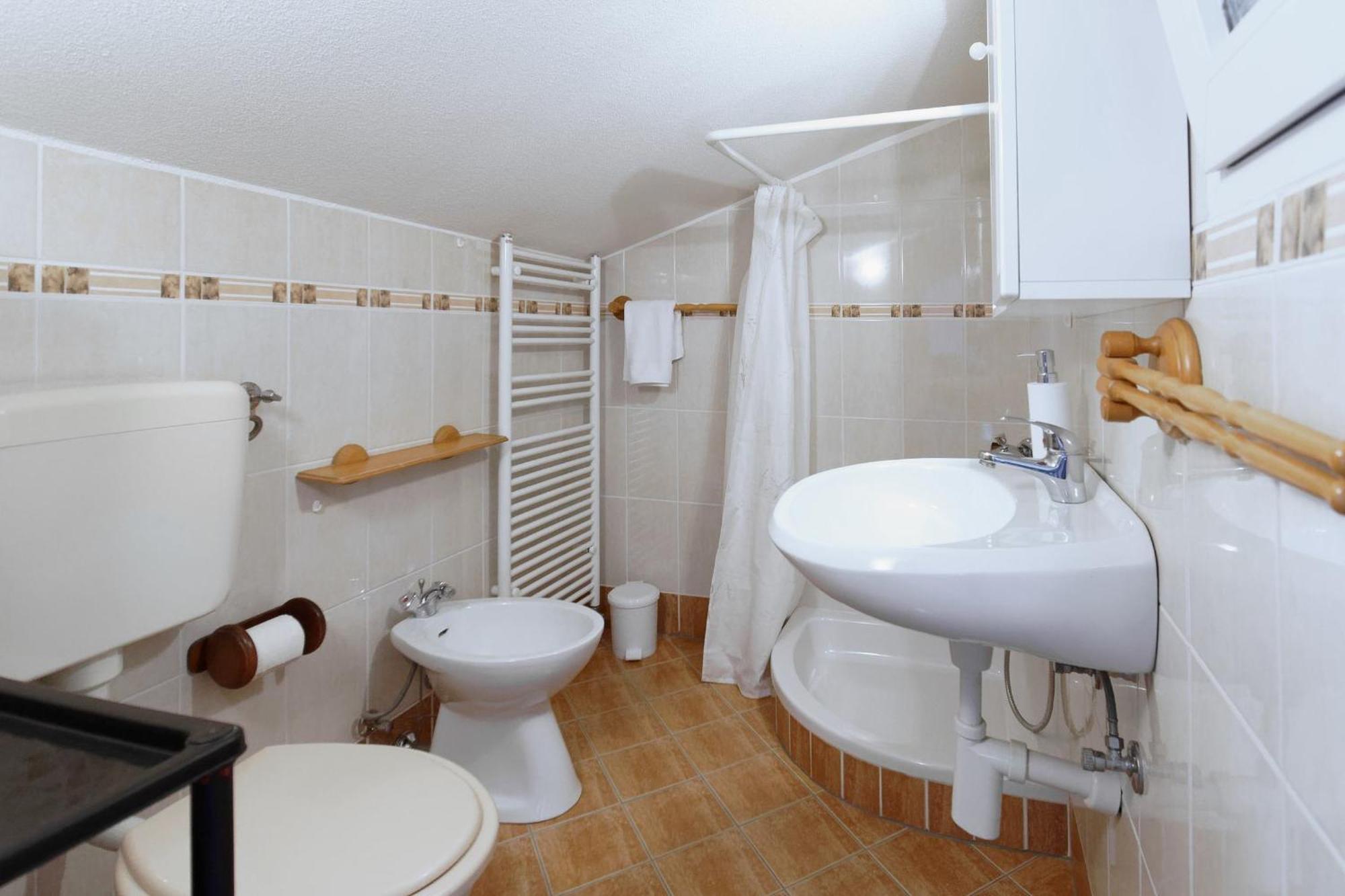 Apartments Viola By Rent Istria Momjan Exteriör bild